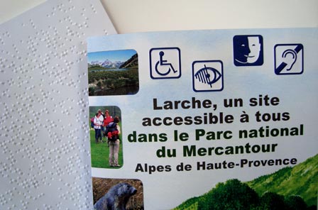 livret en braille et gros caract&egrave;res